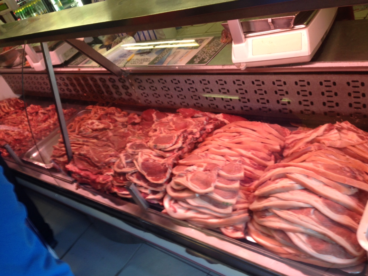 mzolis meat counter